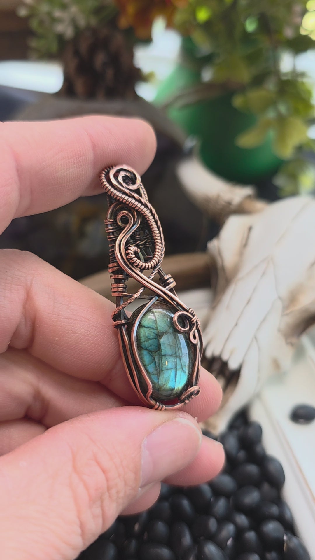 Flashy Labradorite Pendant
