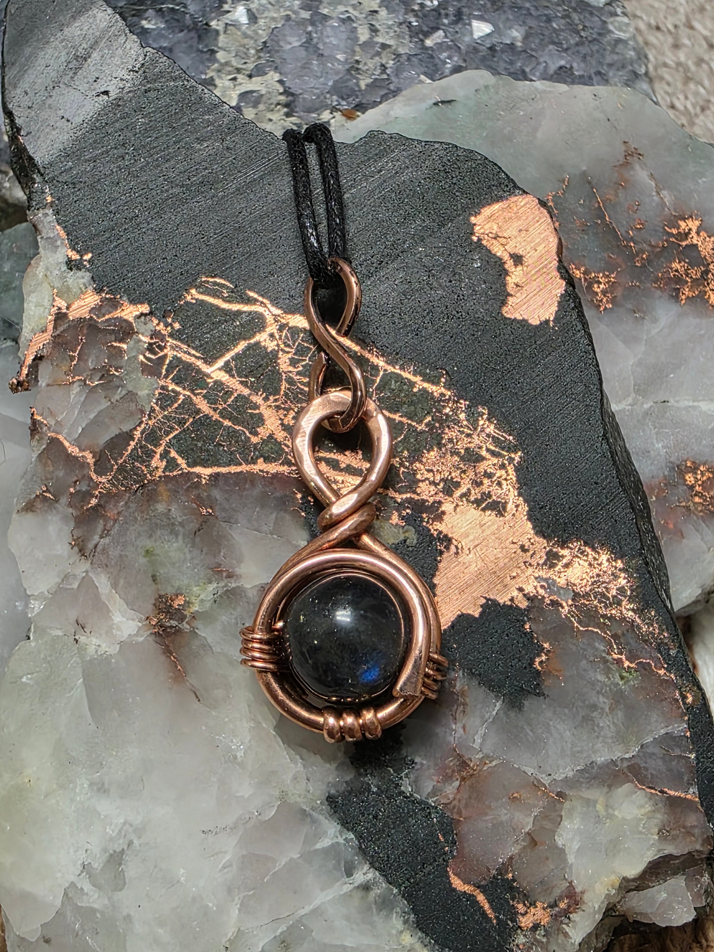 "Orbit" Blue Labradorite Pendant