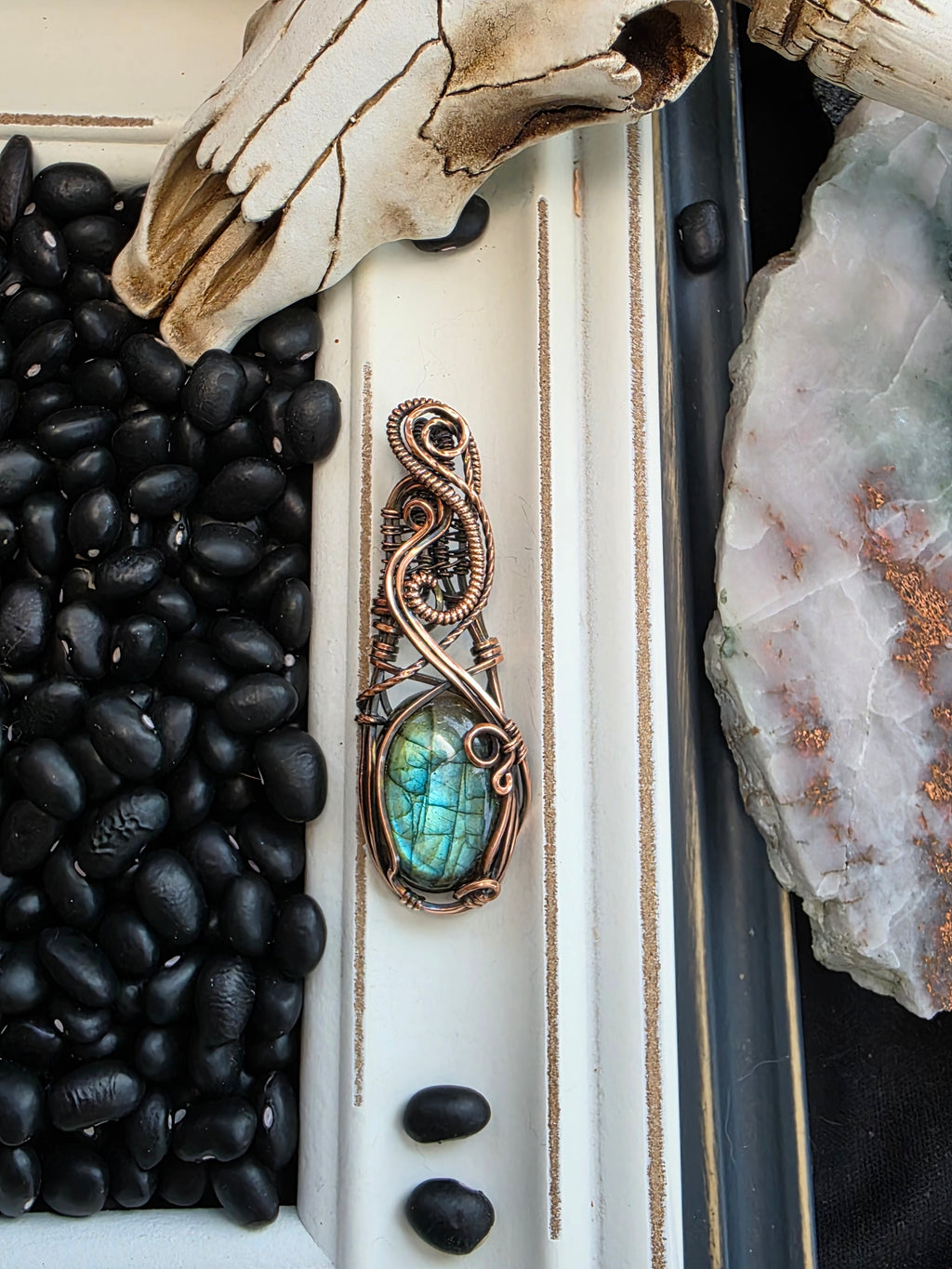 Flashy Labradorite Pendant