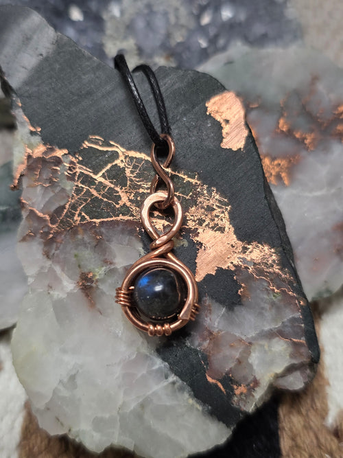 "Orbit" Blue Labradorite Pendant