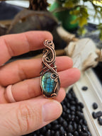 Flashy Labradorite Pendant
