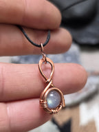 "Orbit" Labradorite Pendant