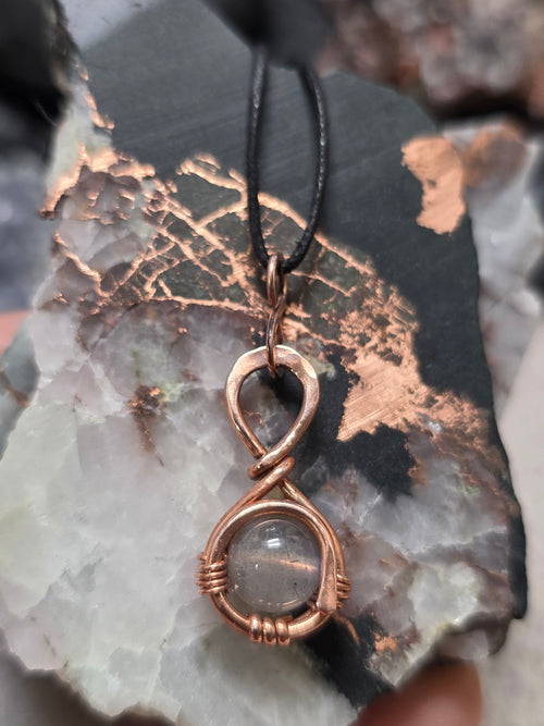 "Orbit" Labradorite Pendant