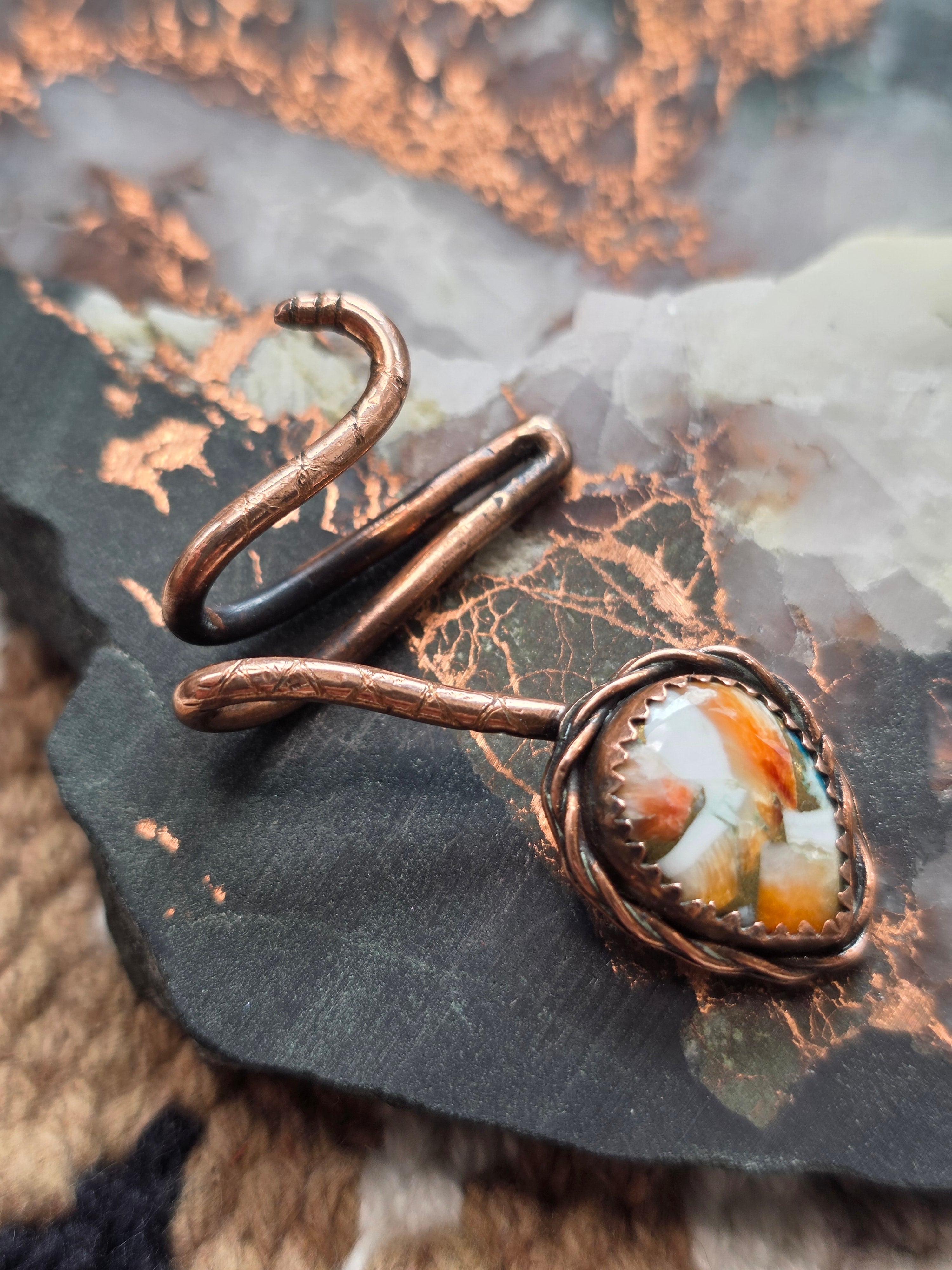 Spiny Oyster Turquoise Hat Clip